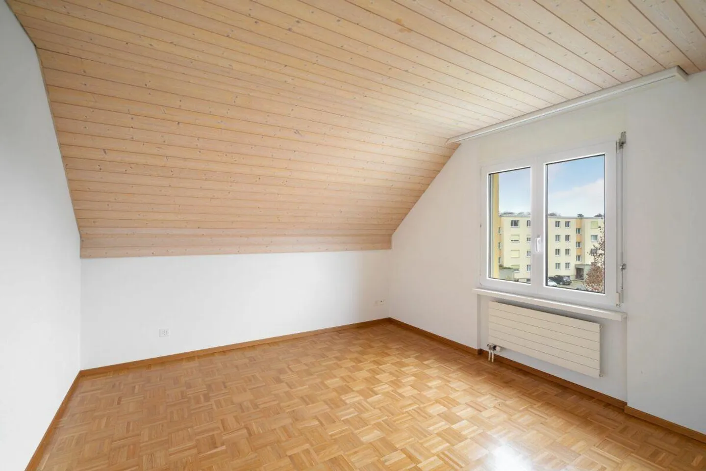 Gemütliche Dachwohnung mit Balkon - Foto 4 von 11