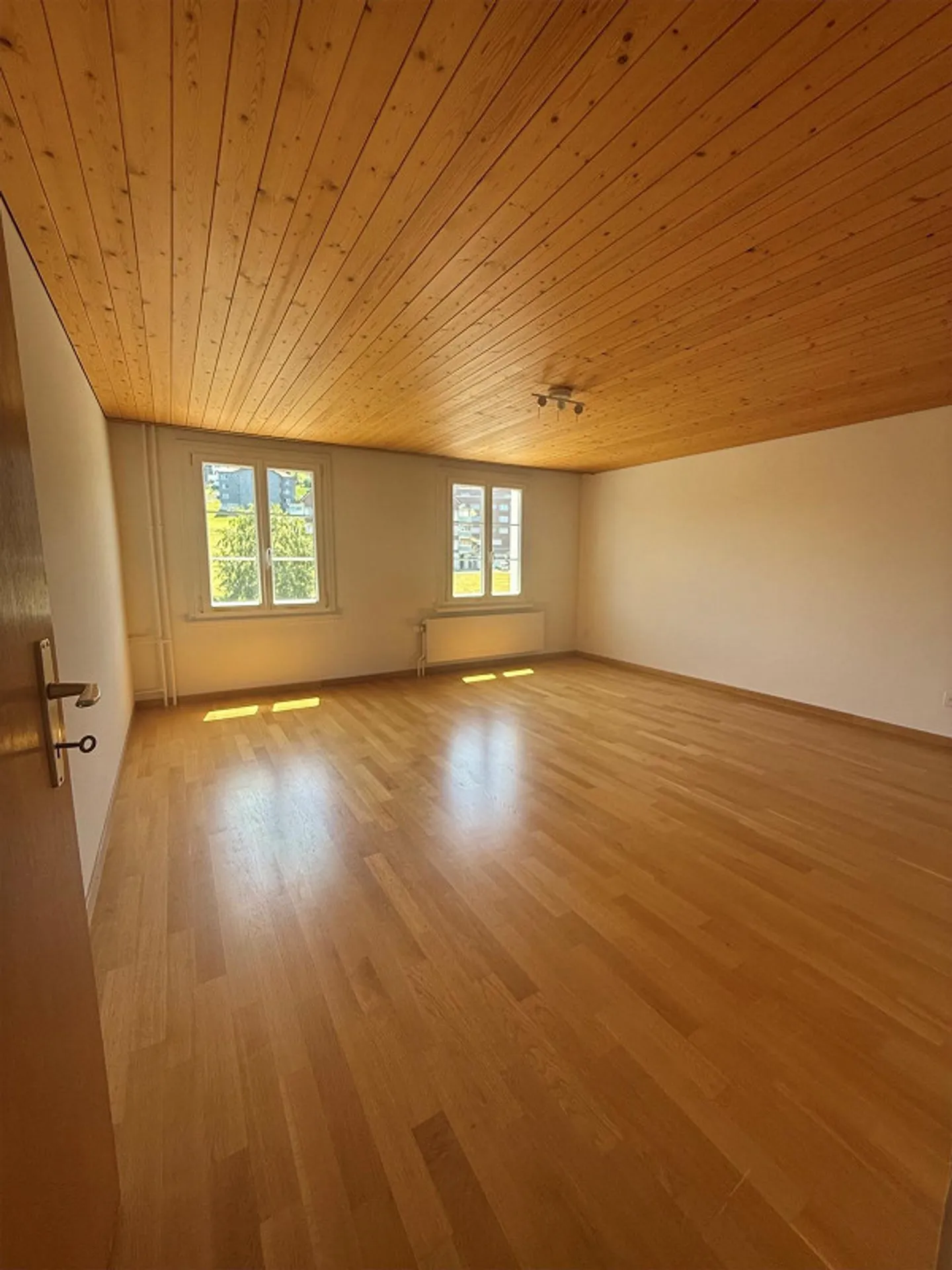 Appartement en duplex 4.5 pièces 1er/2ème étage avec vue sur le lac - Photo 7 sur 12
