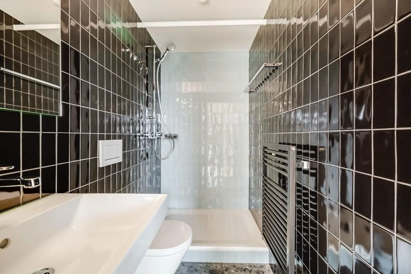 Modernes Apartment in Basel - Foto 2 von 3