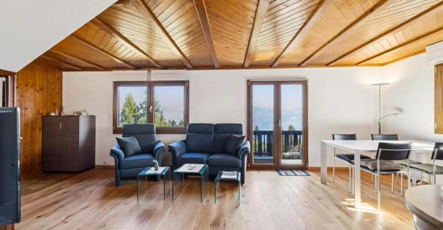 Fully renovated chalet in Giettes - Photo 3 of 12
