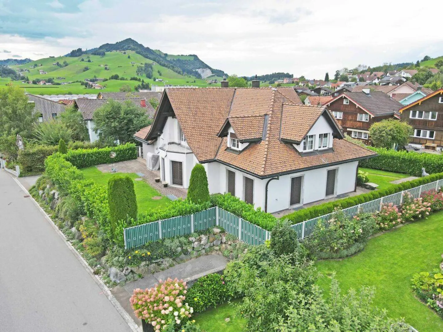Vivre dans sa plus belle forme - Maison individuelle dans un emplacement de choix avec... - Photo 2 sur 15