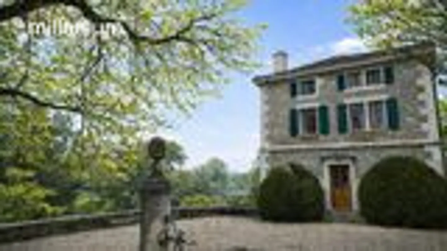 Wunderschöne Villa mit Charakter und Seeblick - Foto 1 von 9