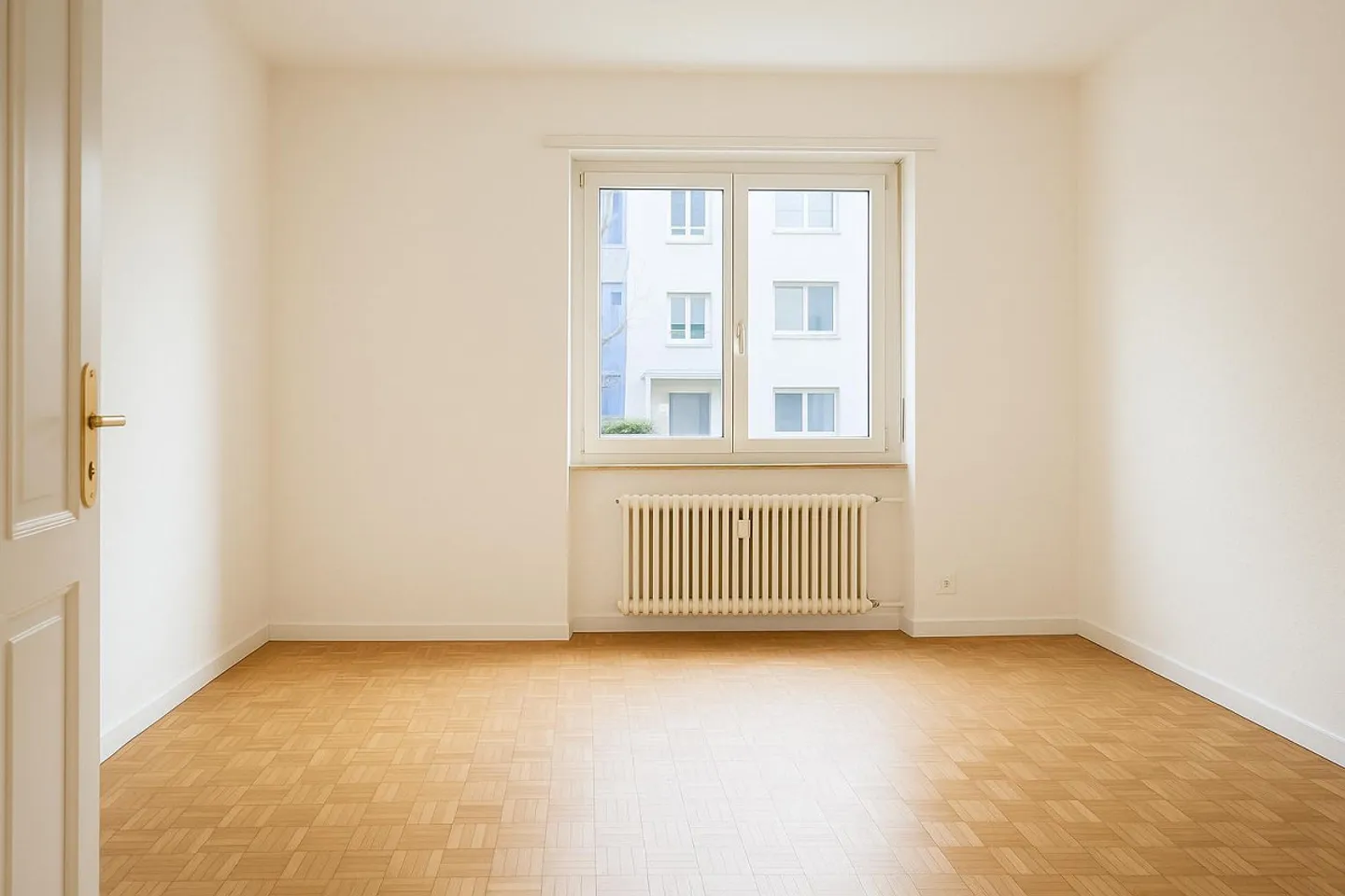 Elegante 3.5-Zimmer-Wohnung im EG  hochwertig ausgestattet und top angebunden - Foto 2 von 6