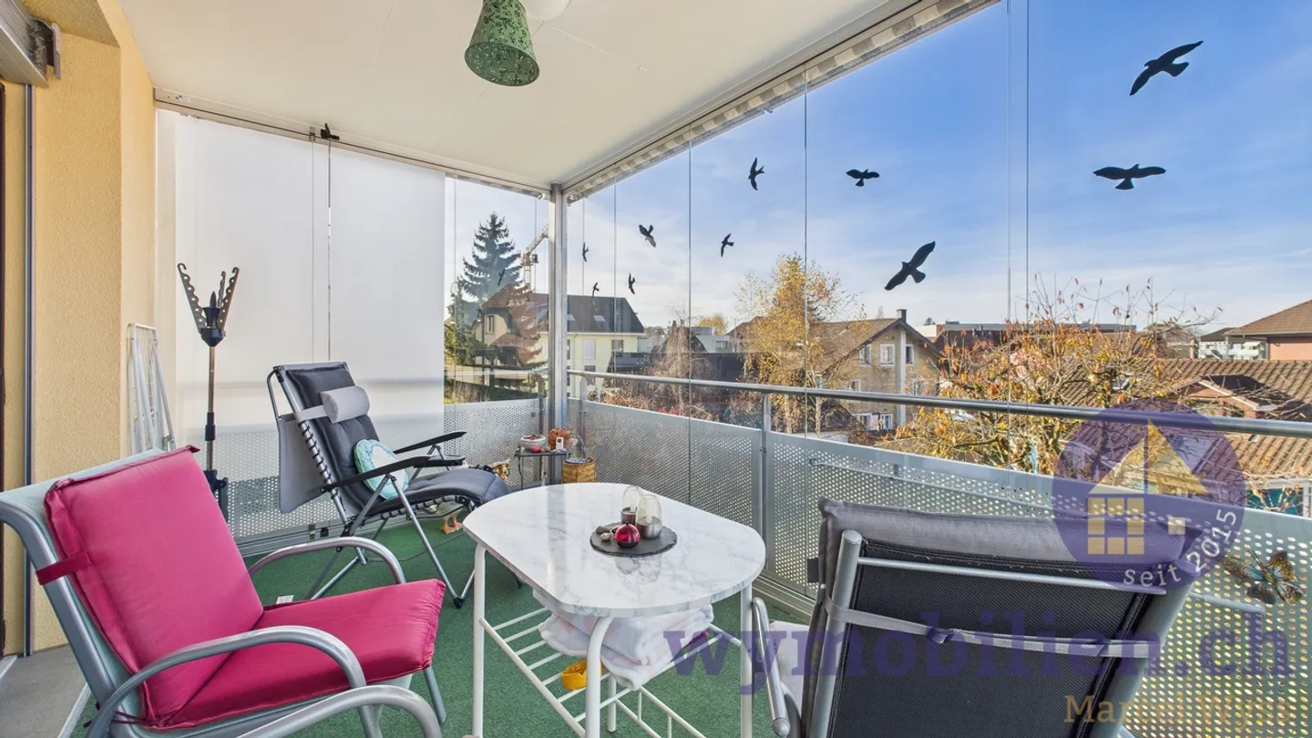 Practical, bright, central – 3.5-room apartment with lift + loggia - Photo 1 of 12