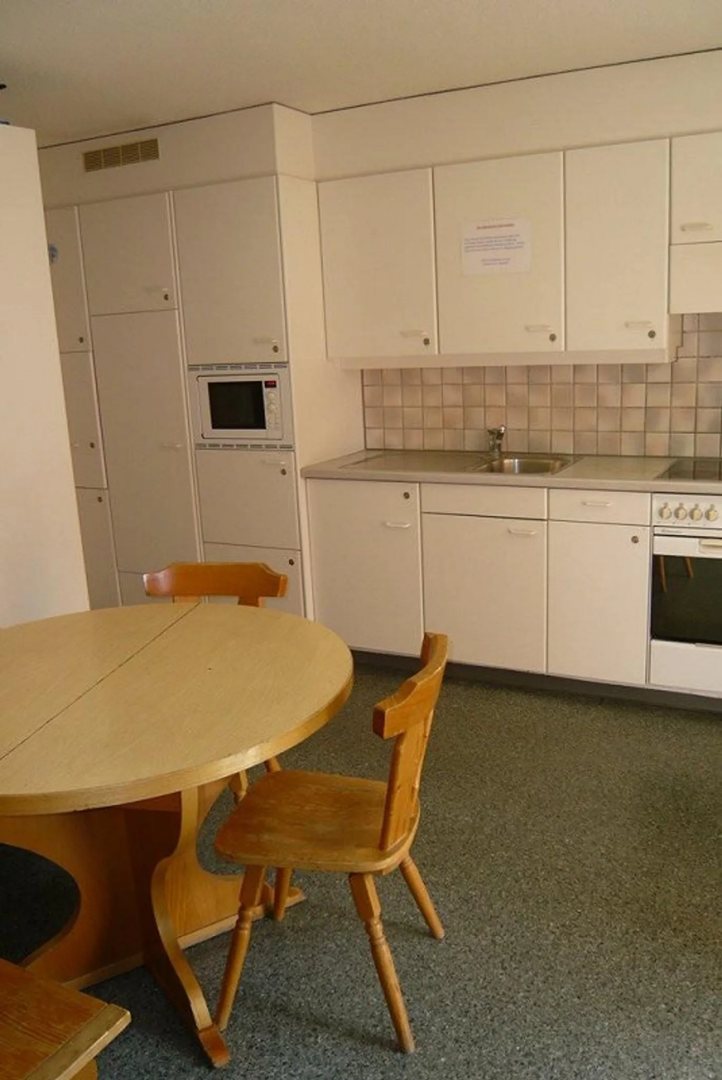 LOUER SANS CAUTION - Logement meublé près de l'aéroport - Photo 2 sur 5