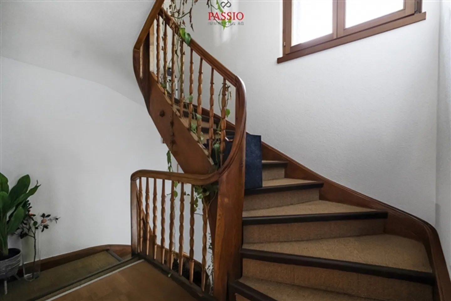 5.5-Room Semi-Detached House with 2-Room Studio, Garden & 3 Parking Spaces - Photo 11 of 20