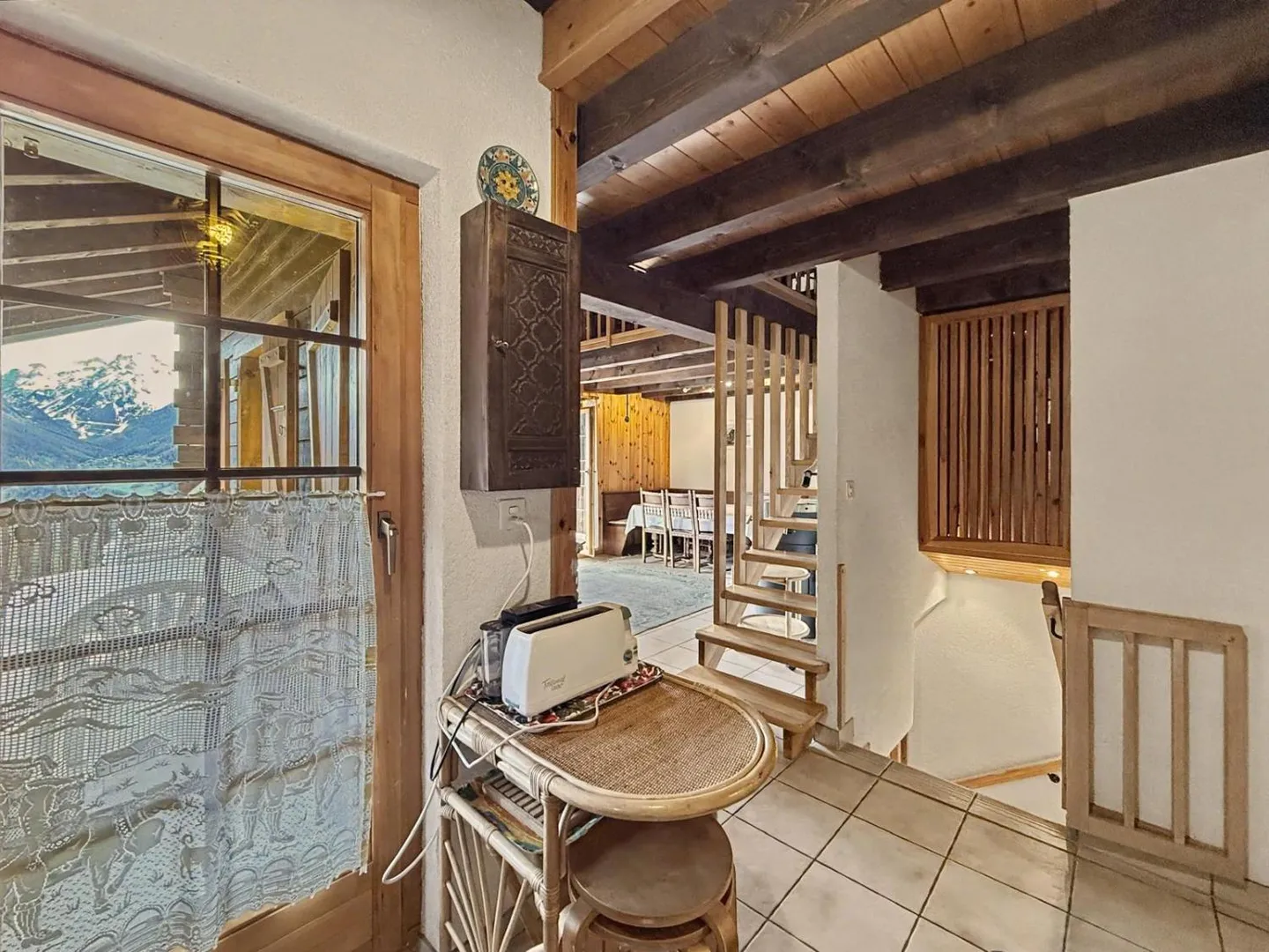 Chalet a schiera con studio indipendente e bella vista libera - Foto 4 di 14