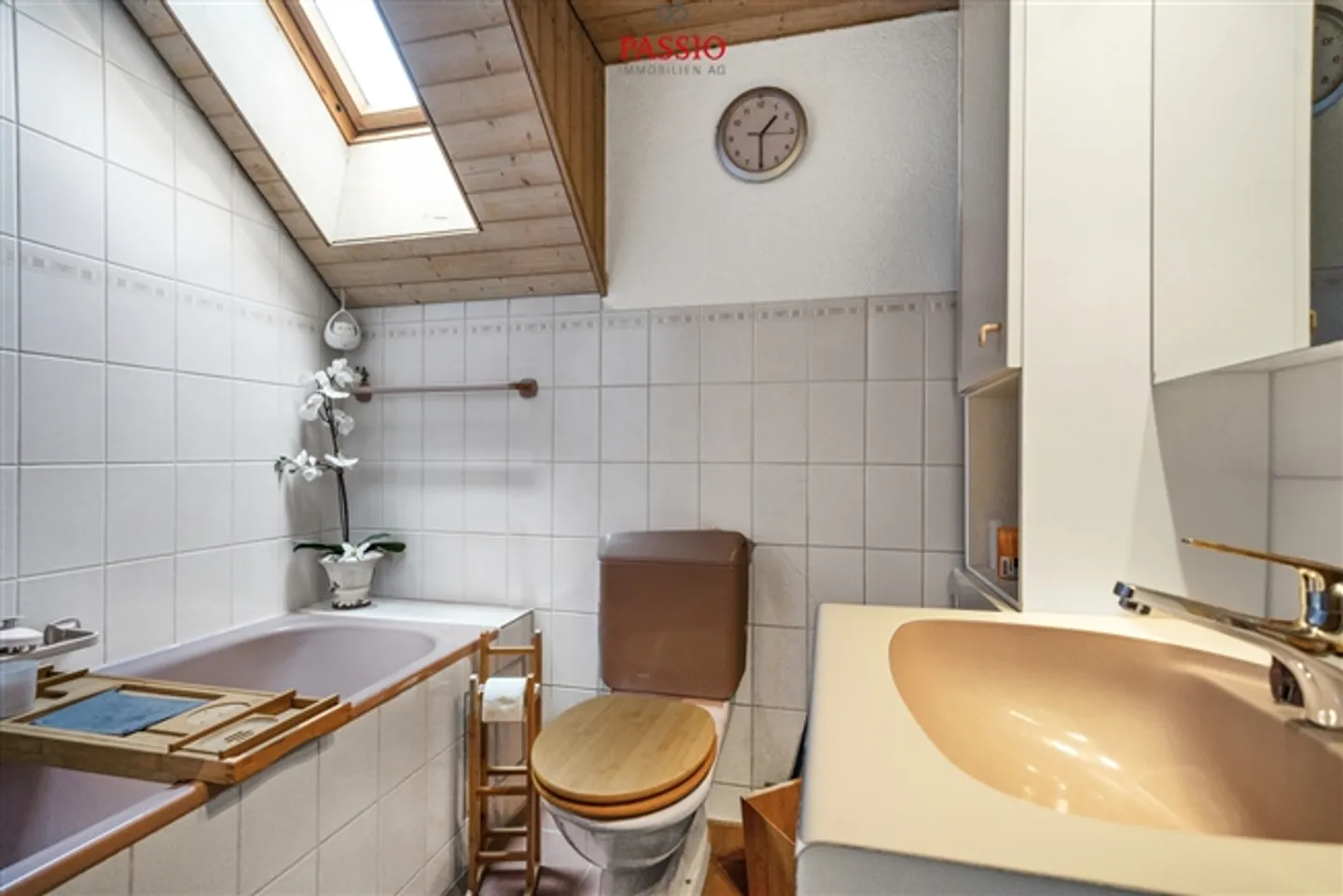 5.5-Room Semi-Detached House with 2-Room Studio, Garden & 3 Parking Spaces - Photo 14 of 20