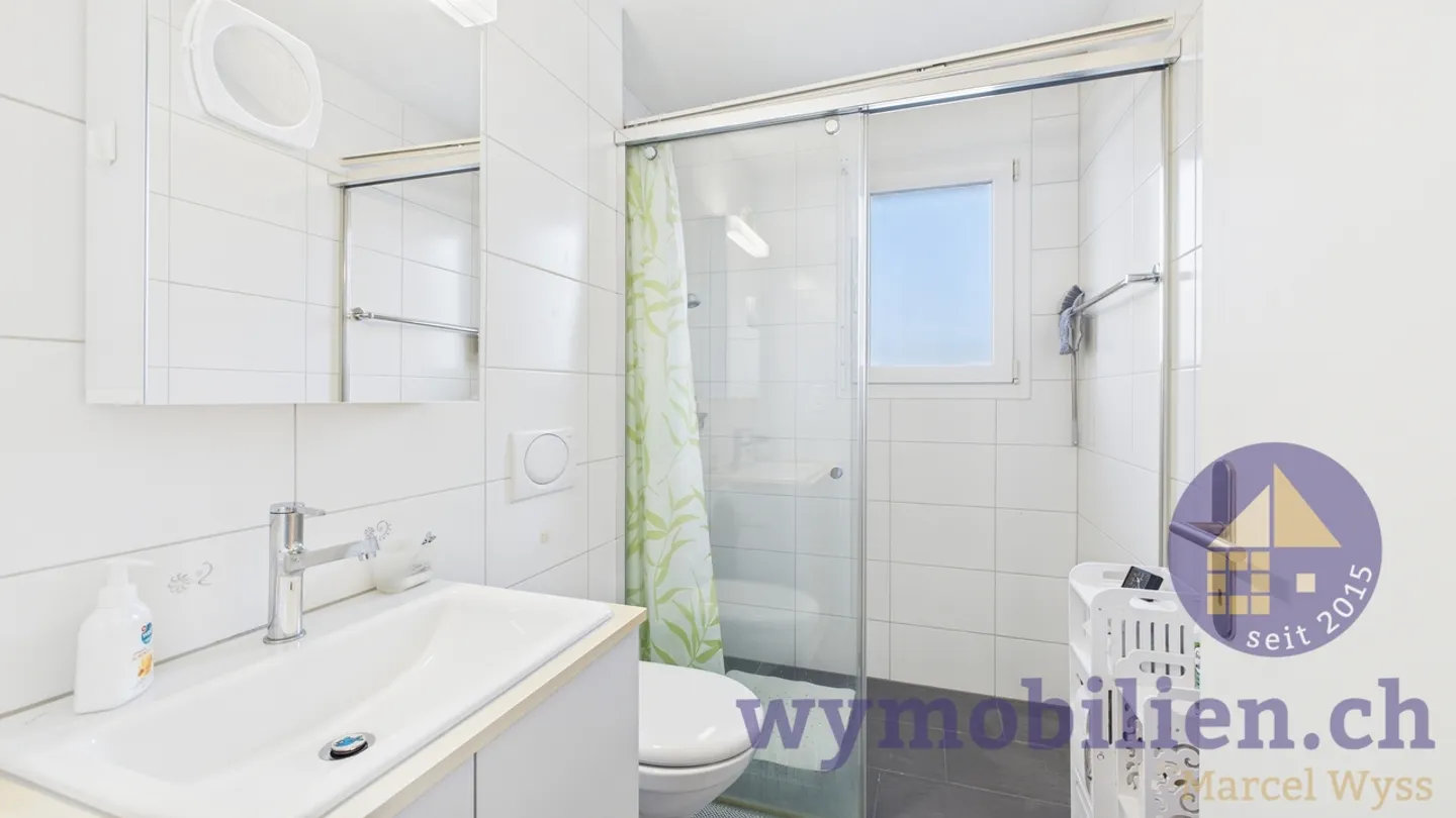 Practical, bright, central – 3.5-room apartment with lift + loggia - Photo 7 of 12