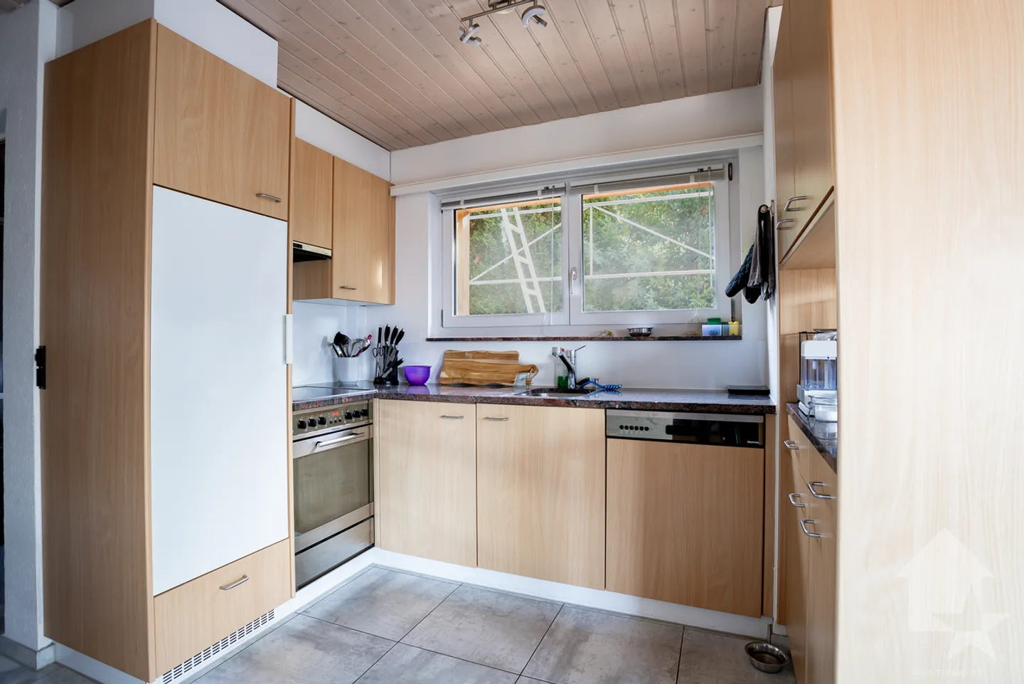Bel appartamento di 4,5 locali al piano terra di un chalet - Foto 3 di 17