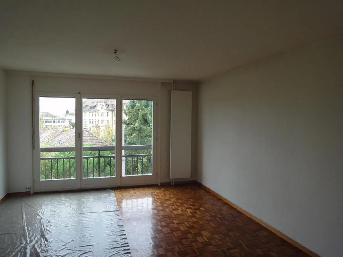 Appartamento di 4 stanze al 3° piano vicino al centro città - Foto 4 di 12