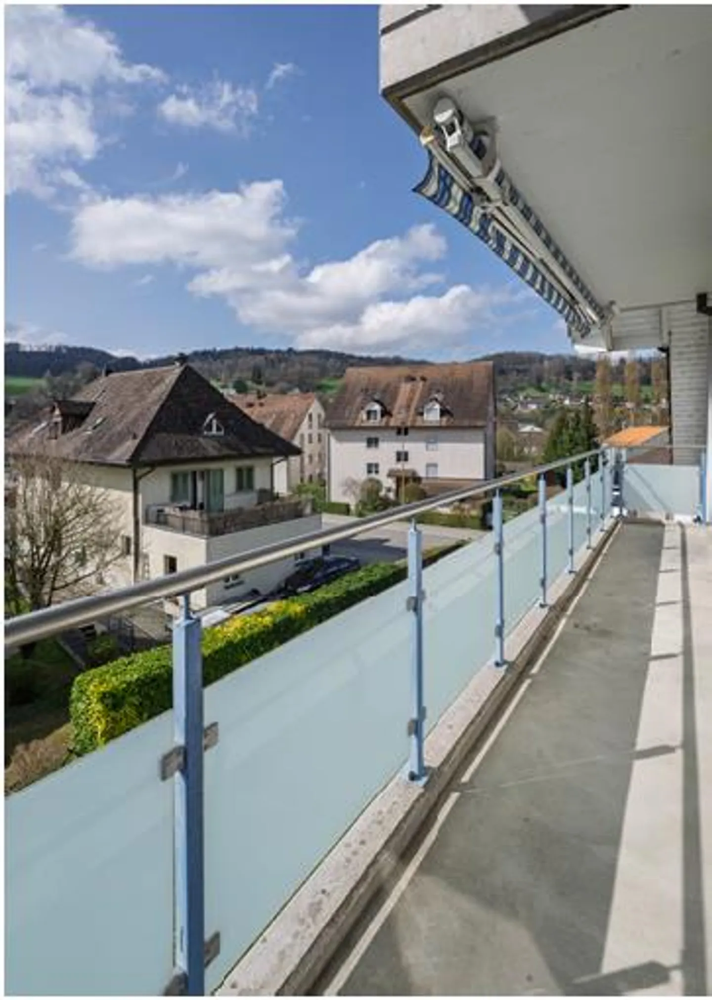 Spacious 5.5-room duplex apartment with balcony in Freienstein-Teufen - Photo 8 of 9