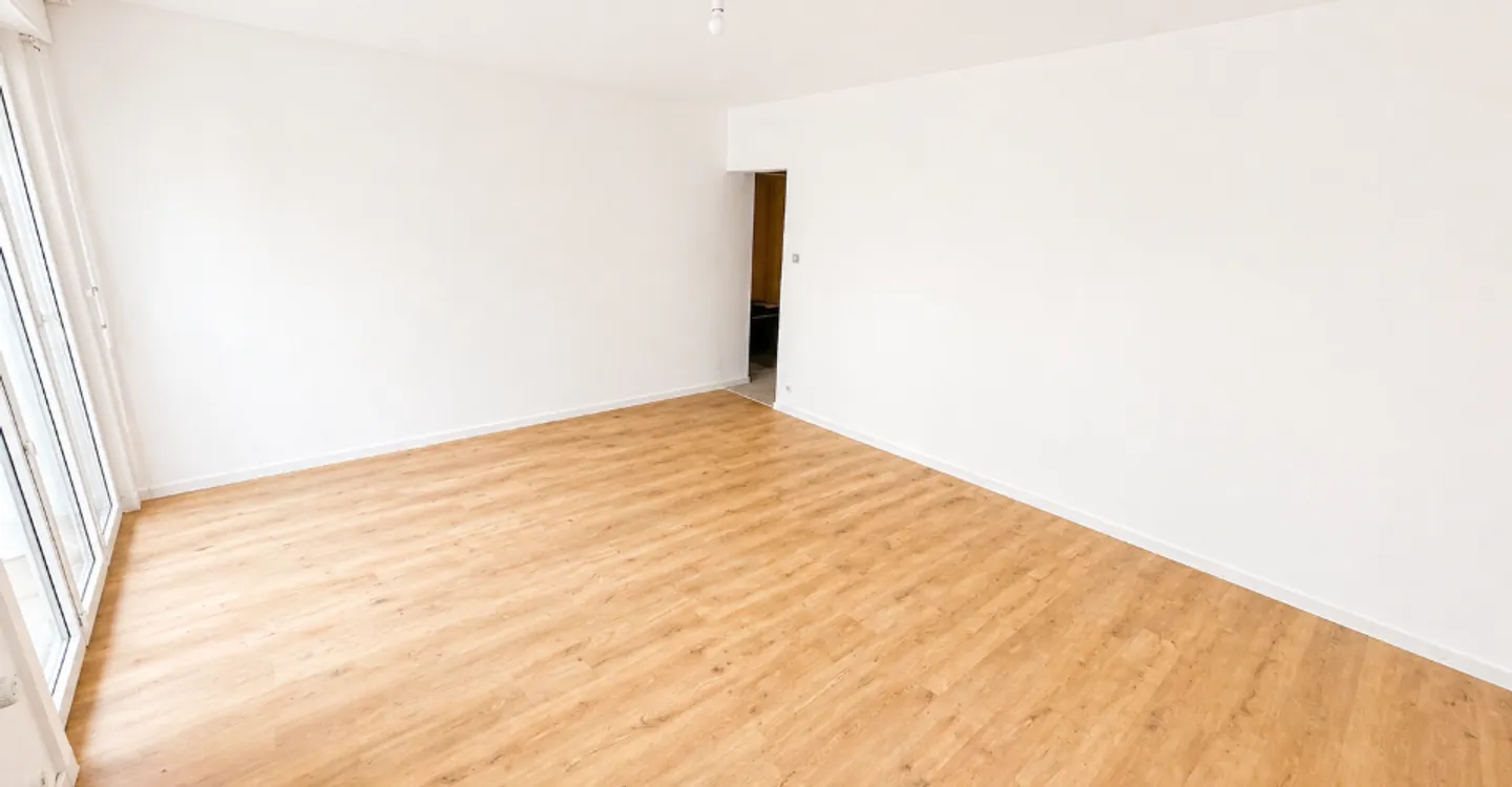 Appartement rénové 3.5 pièces - Photo 3 sur 12