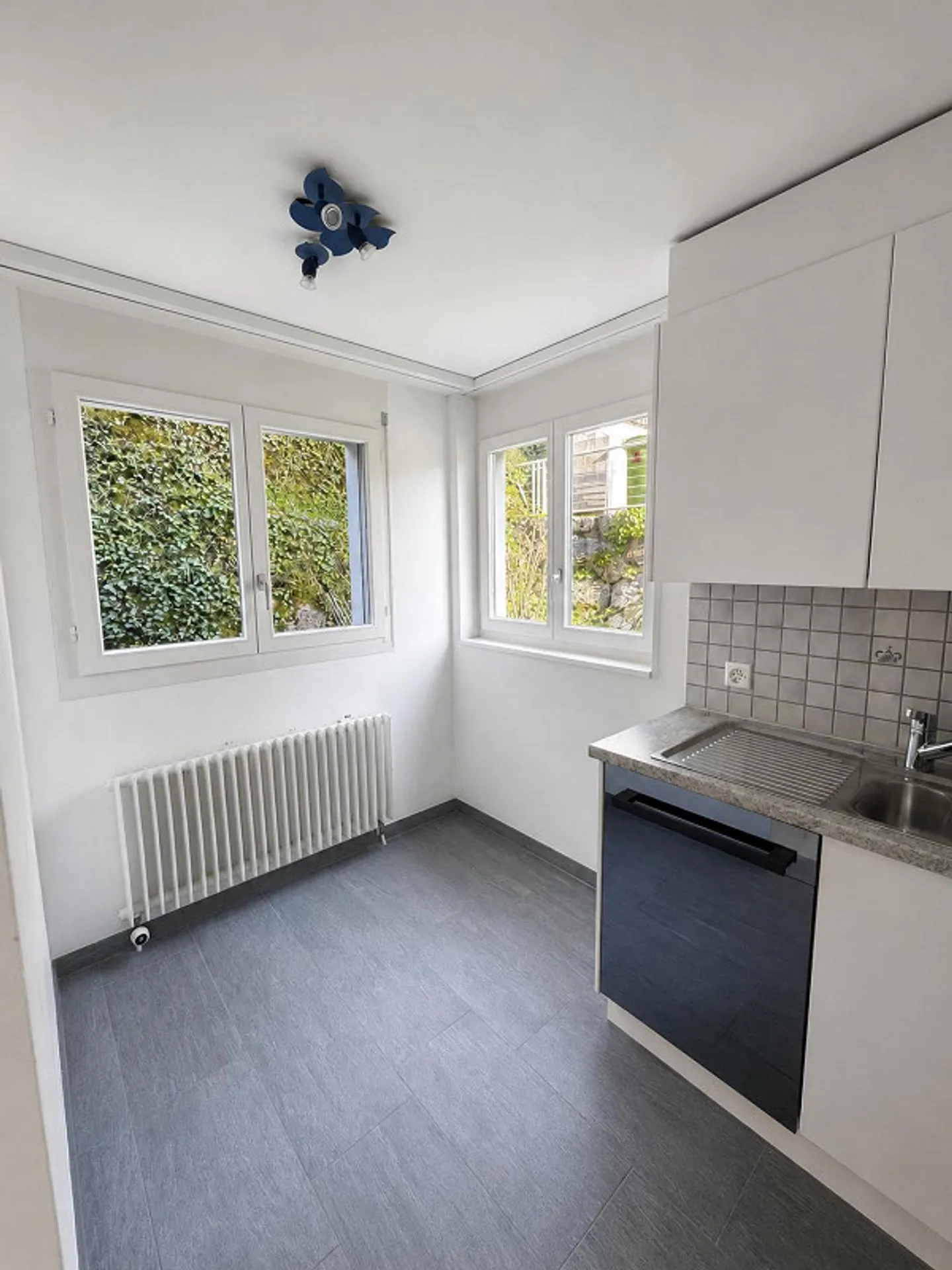 Maison d'angle avec double garage, jardin et vue fantastique - Photo 14 sur 26
