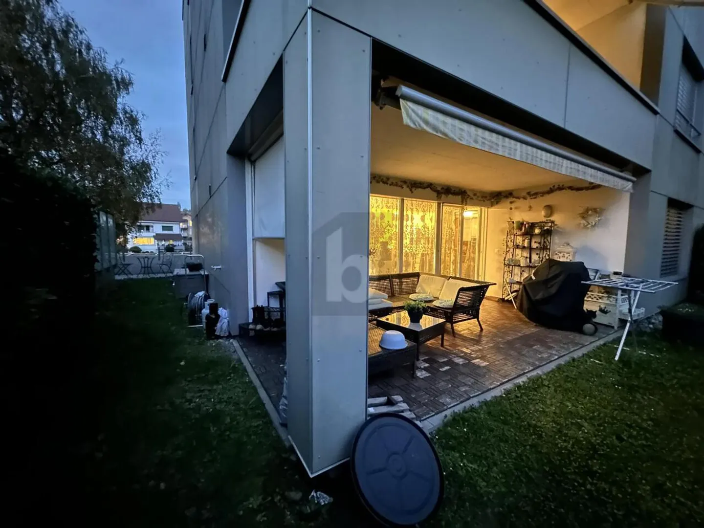 POSIZIONE CENTRALE CON GRANDE GIARDINO - Foto 1 di 6