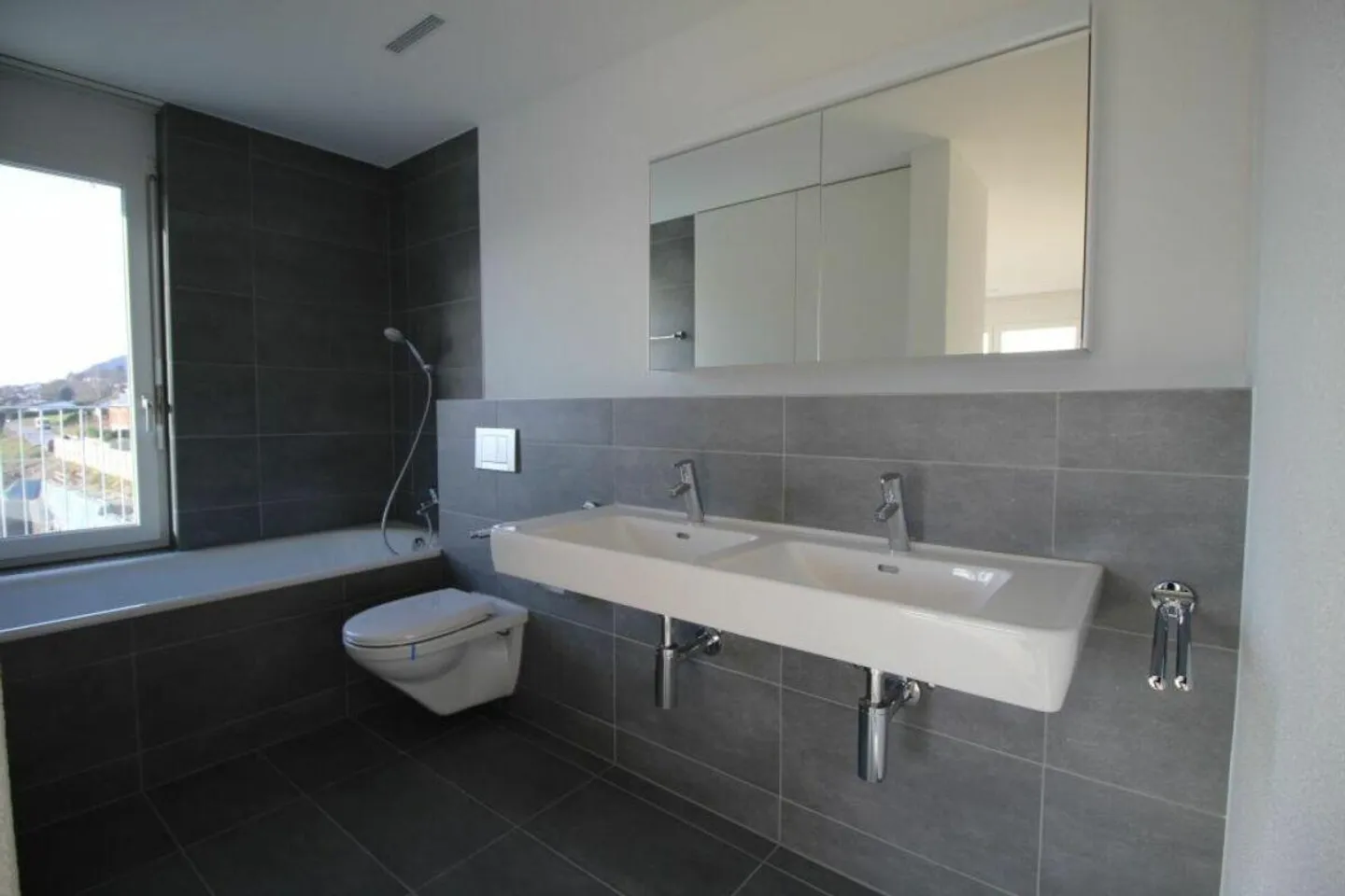 Great penthouse apartment with a view - Photo 5 of 11