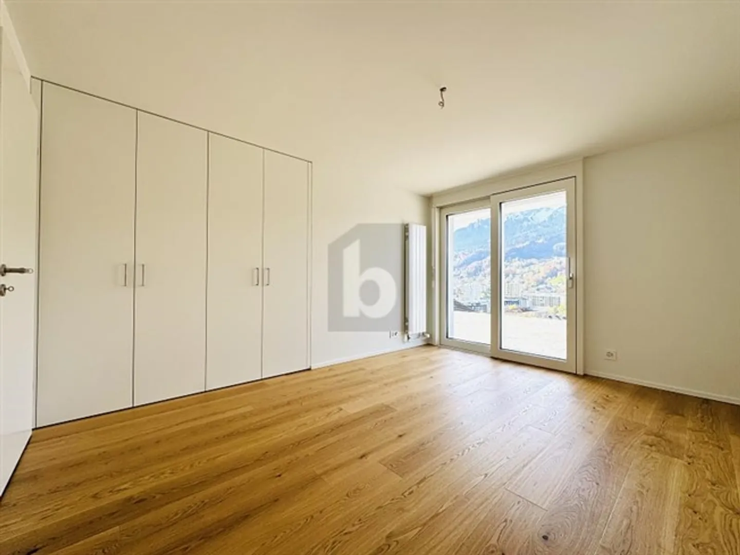 ELEGANT AND STYLISH WITH WONDERFUL VIEW - Photo 4 of 6