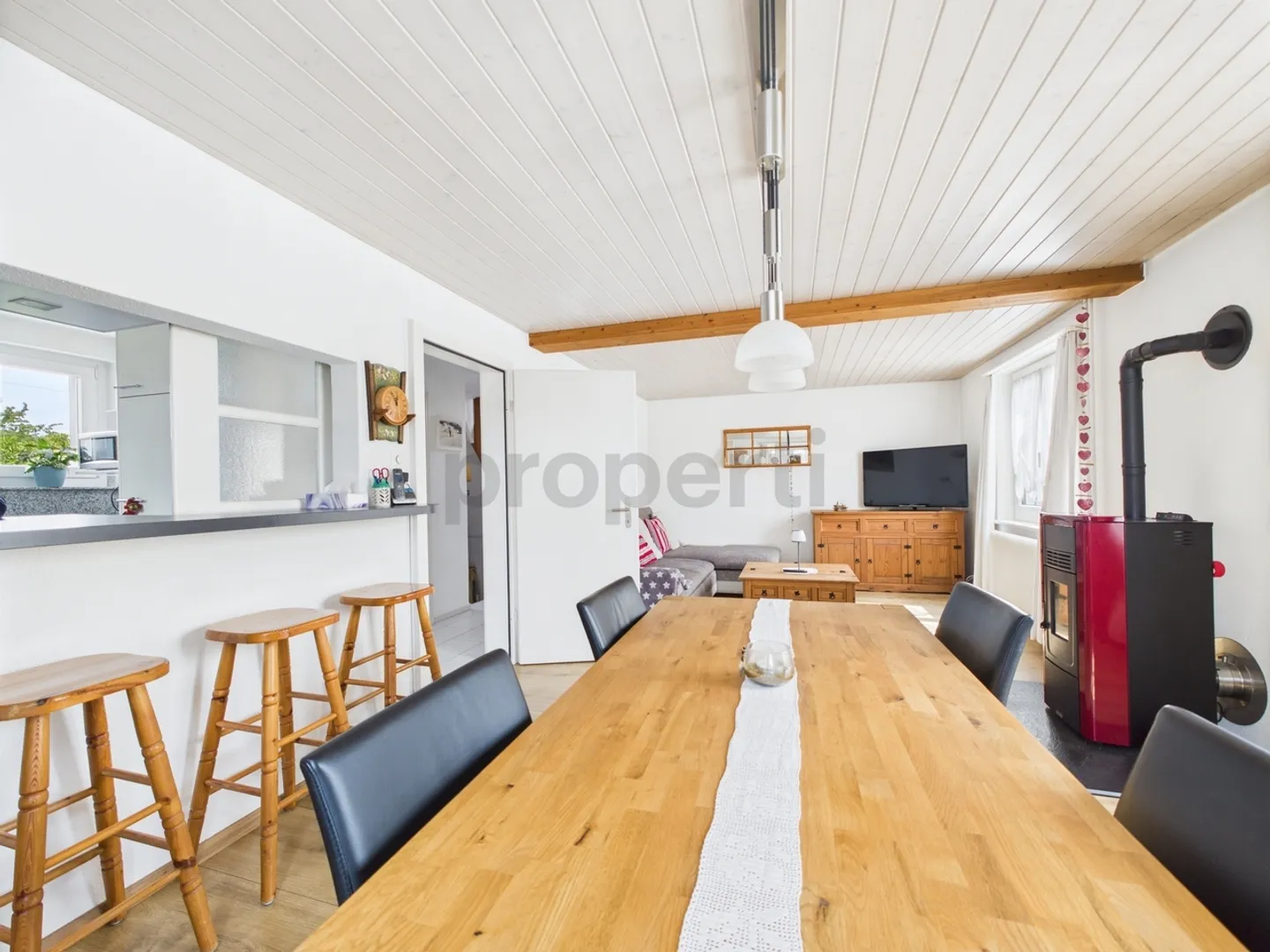 Charming 4.5-room single-family house with large garden in Lyss - Photo 4 of 13