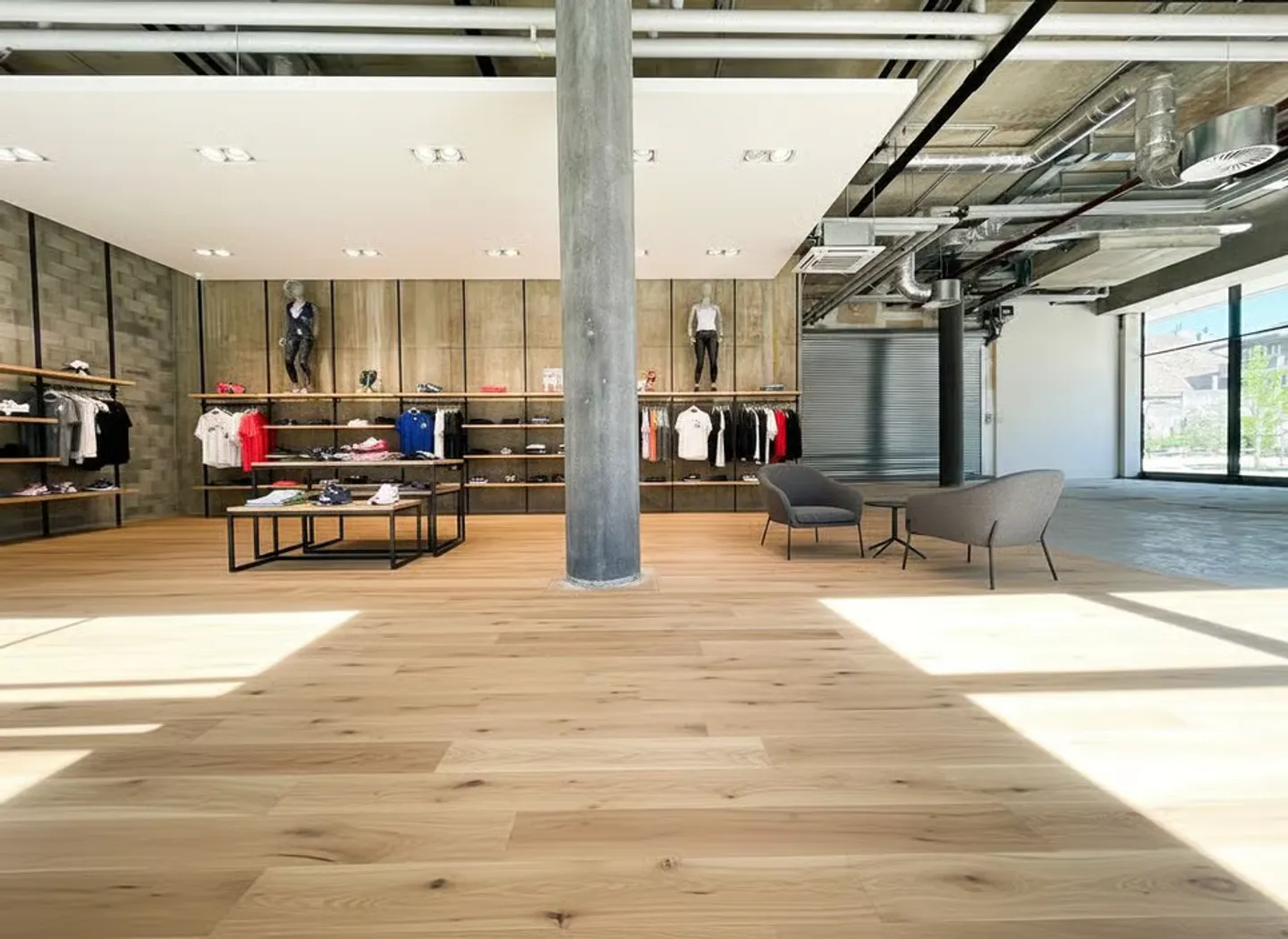 For rent - New commercial space of 246 m² in the heart of Rolle - Rue du Temple - Photo 2 of 9