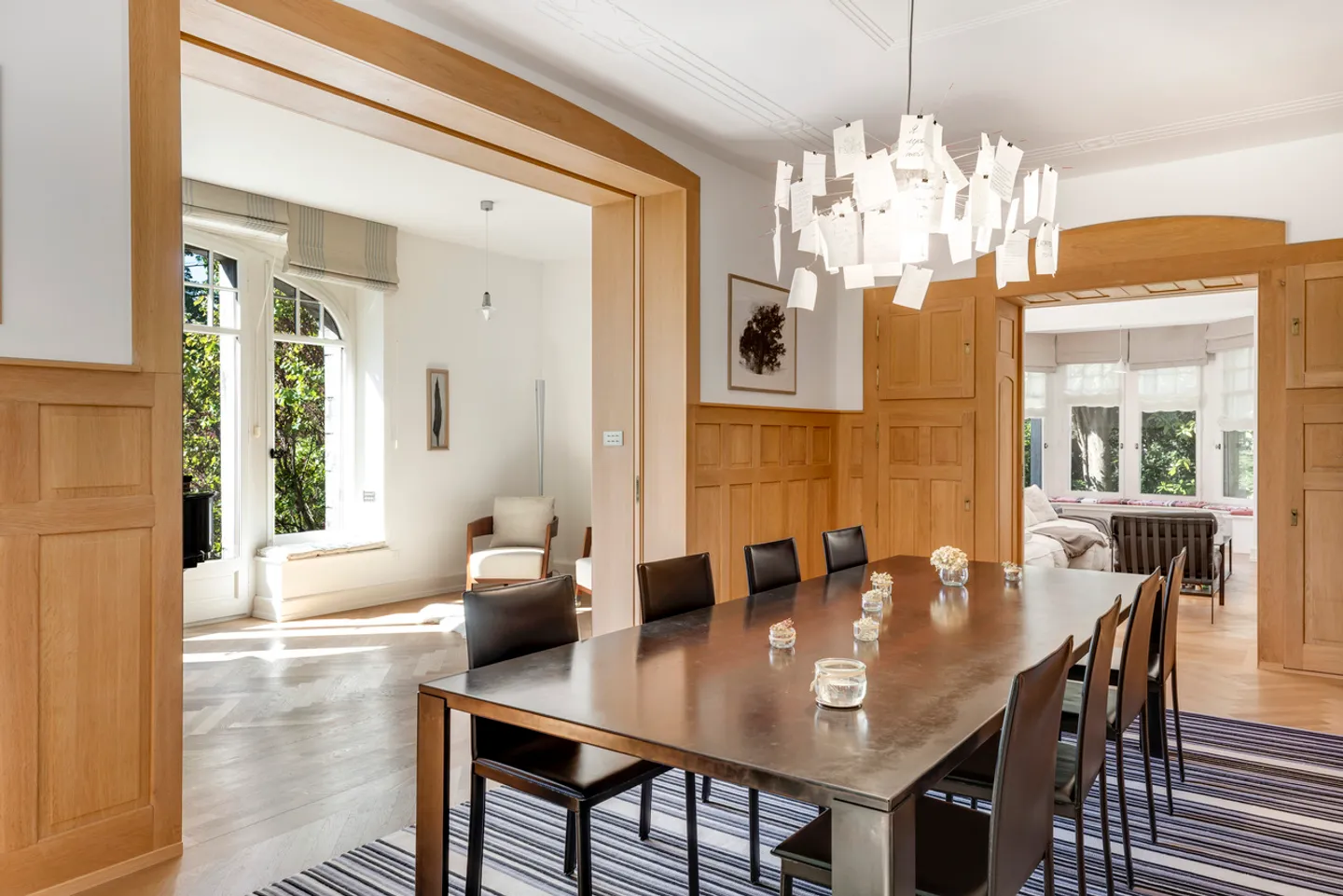 Splendid residence | Sought-after area - Photo 5 of 14
