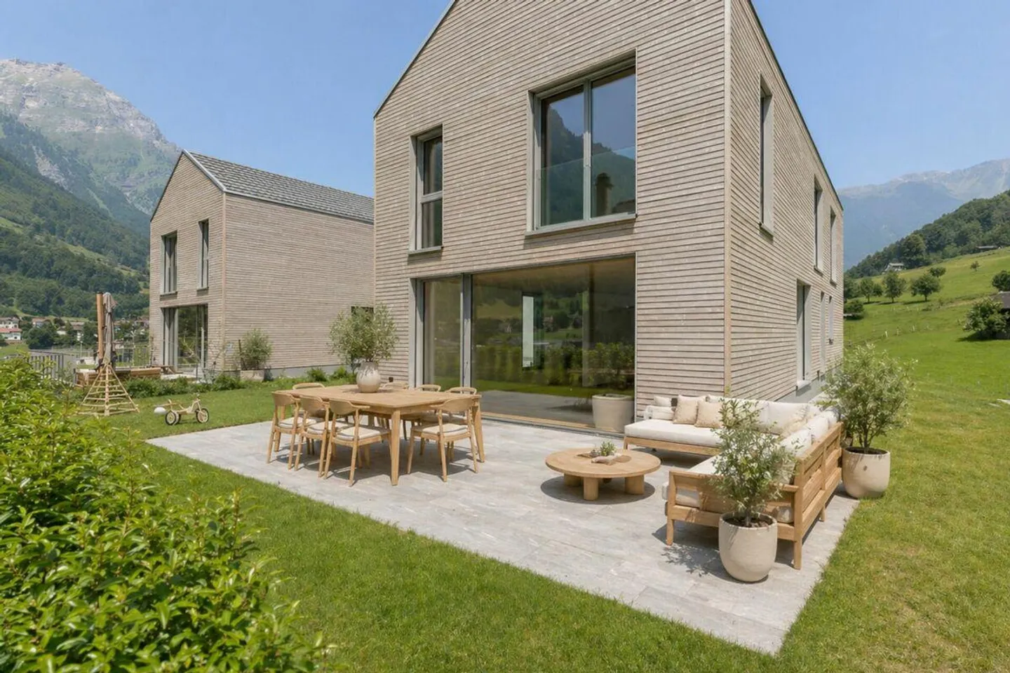 Moderna casa unifamiliare di 5,5 stanze al margine del villaggio - Foto 9 di 12