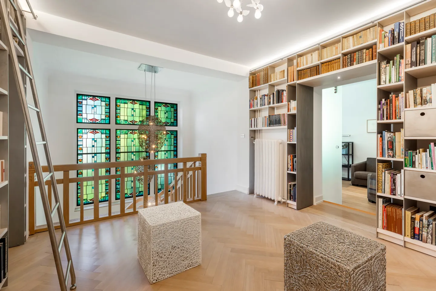 Splendid residence | Sought-after area - Photo 7 of 14