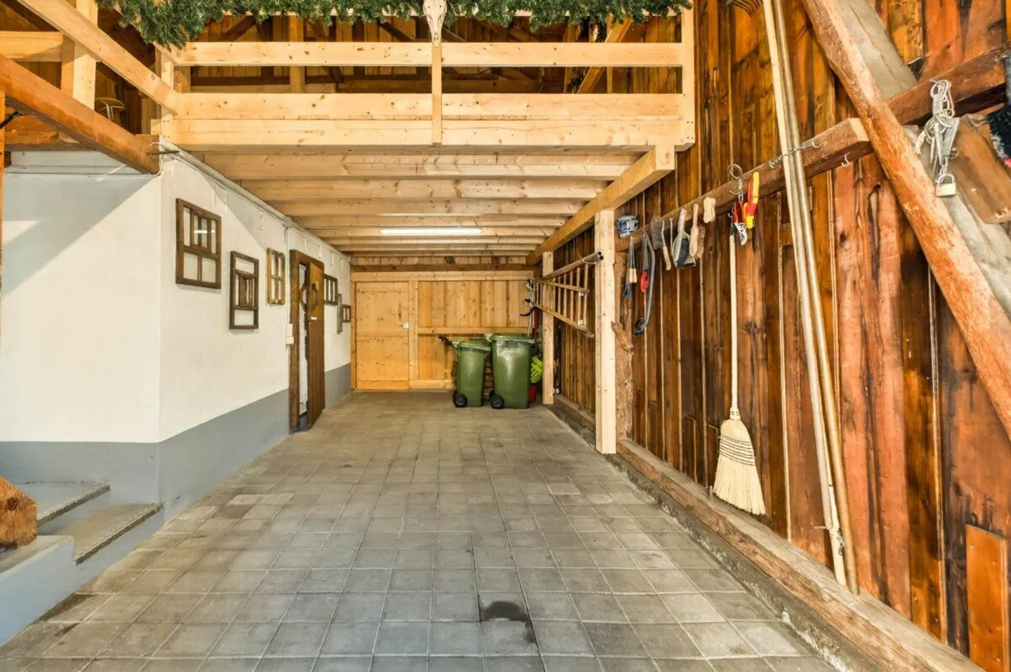 Maison individuelle située au calme avec appartement préparé, grange et jardin de rêve - Photo 21 sur 30