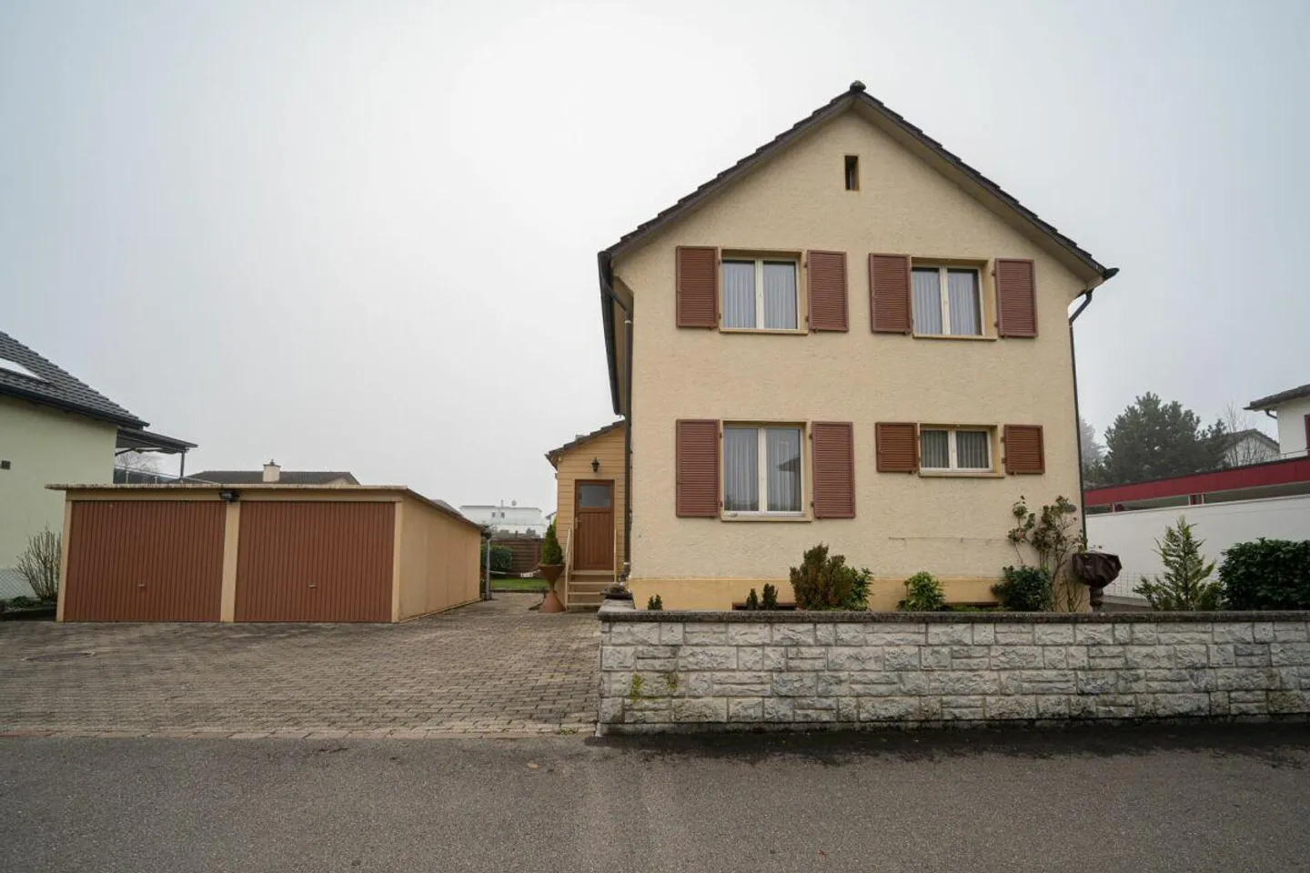 Einfamilienhaus mit Potenzial - Foto 1 von 13