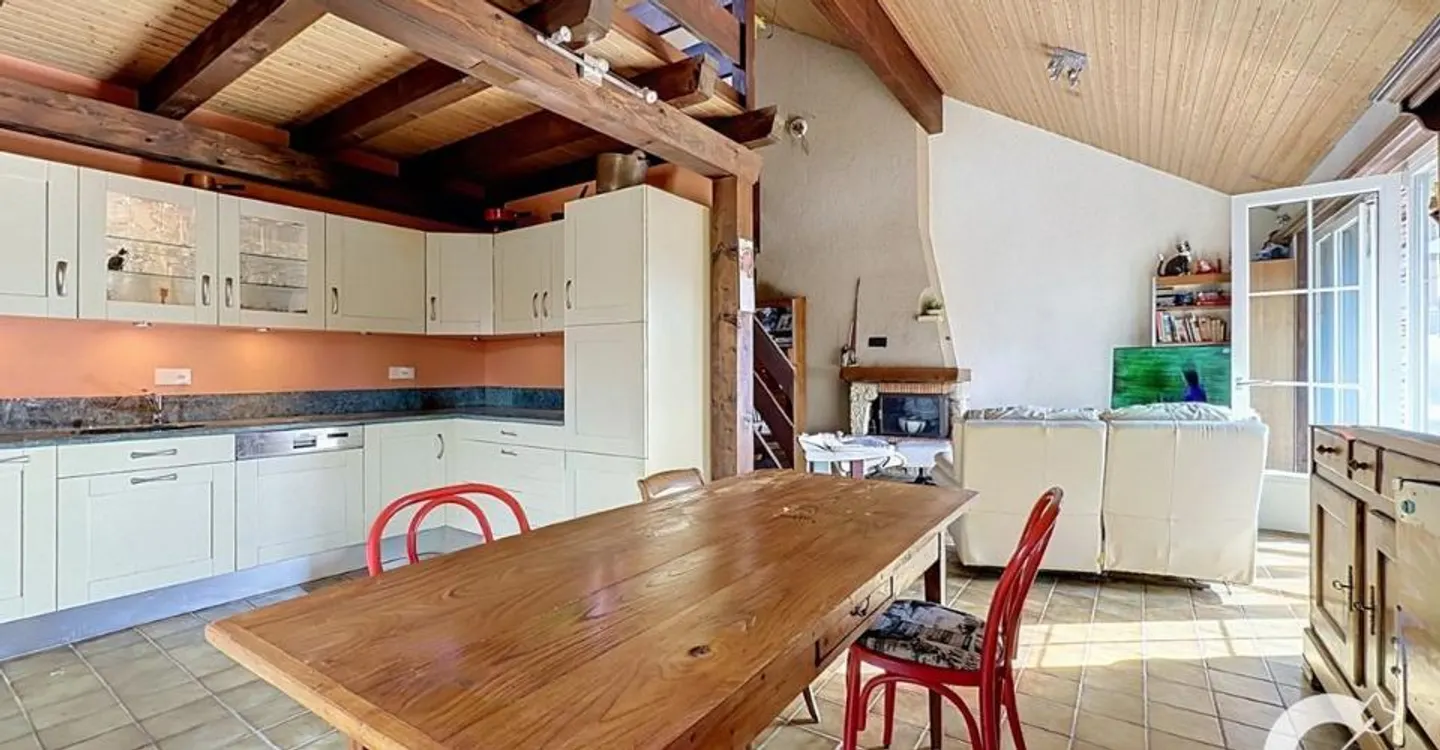 Grande appartamento da ristrutturare - Foto 7 di 11