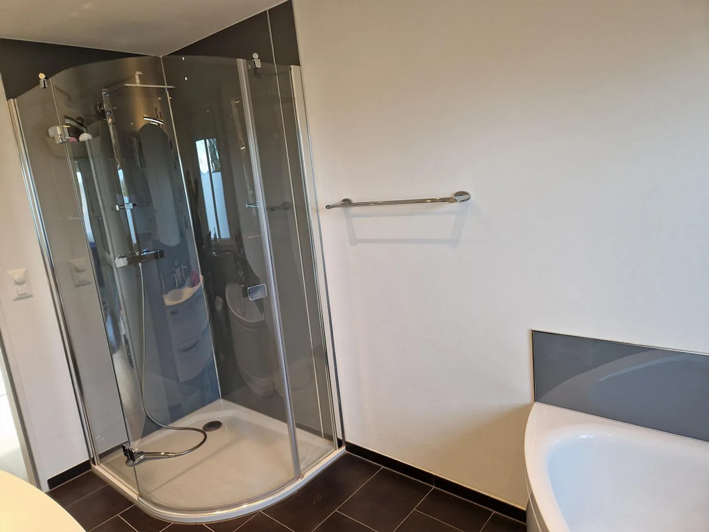 Charmante maison individuelle avec véranda et jardin paradisiaque - Photo 14 sur 17