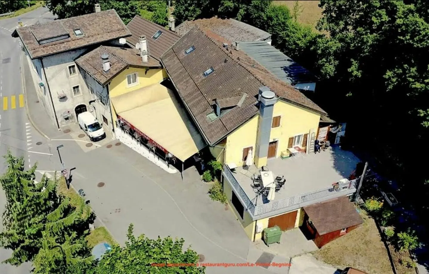 Bien Commercial Près de Gland - Photo 1 sur 13