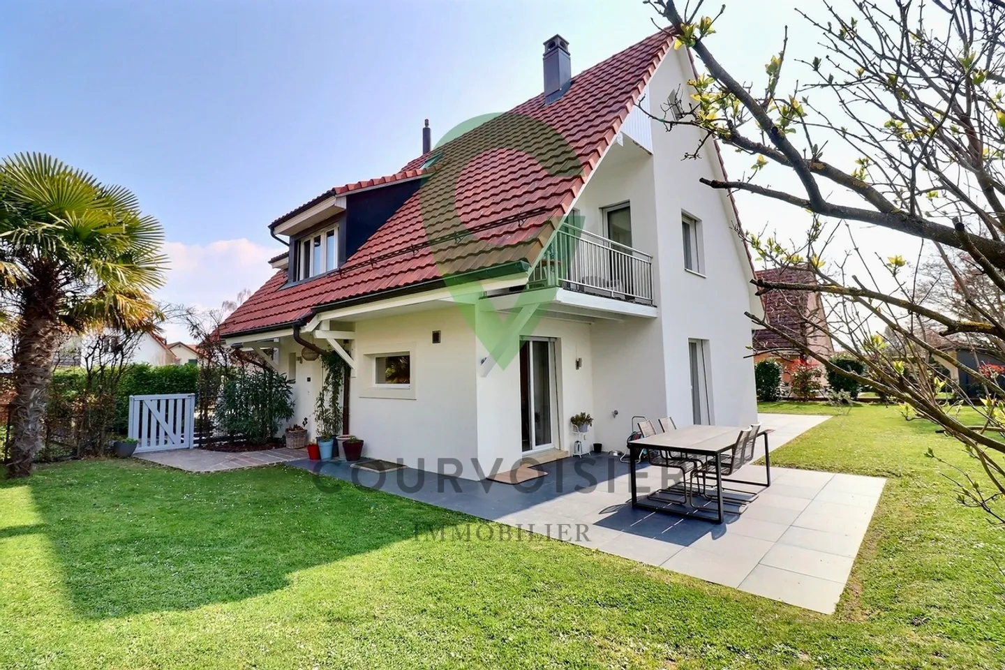 Belle et lumineuse maison de 6,5 pièces - Foto 1 von 23