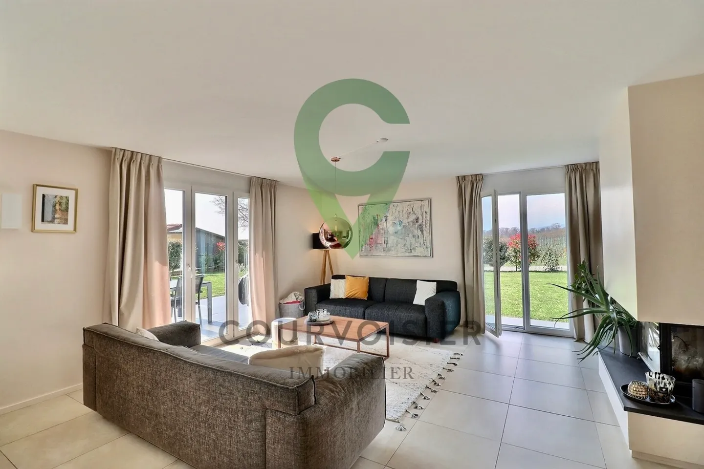 Belle et lumineuse maison de 6,5 pièces - Foto 3 von 23