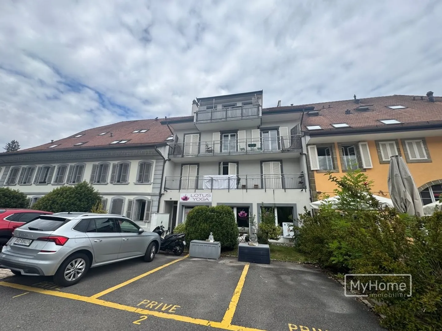 Dreamy 3.5-Room Duplex in the City Center of Echallens - Photo 5 of 5