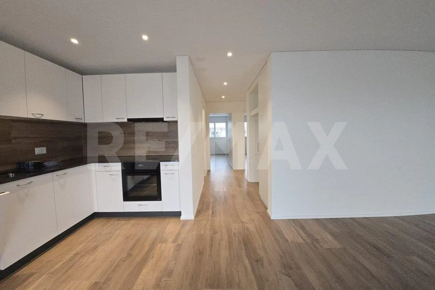 New 3.5-room apartment in the heart of Avenches, first occupant - Photo 2 of 13