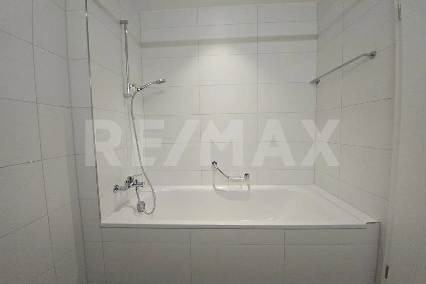 New 3.5-room apartment in the heart of Avenches, first occupant - Photo 9 of 13