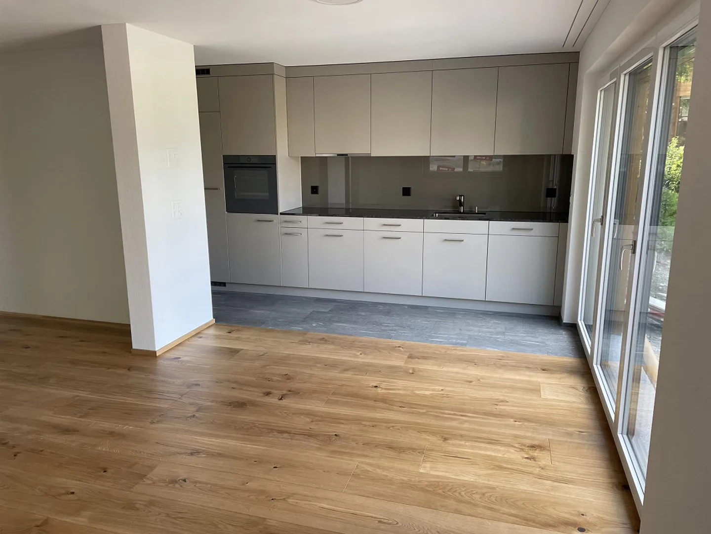Première location appartement 3 1/2 pièces - Photo 2 sur 8