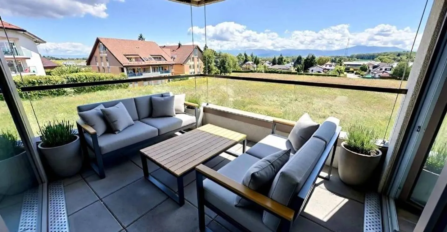 EXCLUSIVITY - Bright 3.5 rooms with loggia - Photo 5 of 10