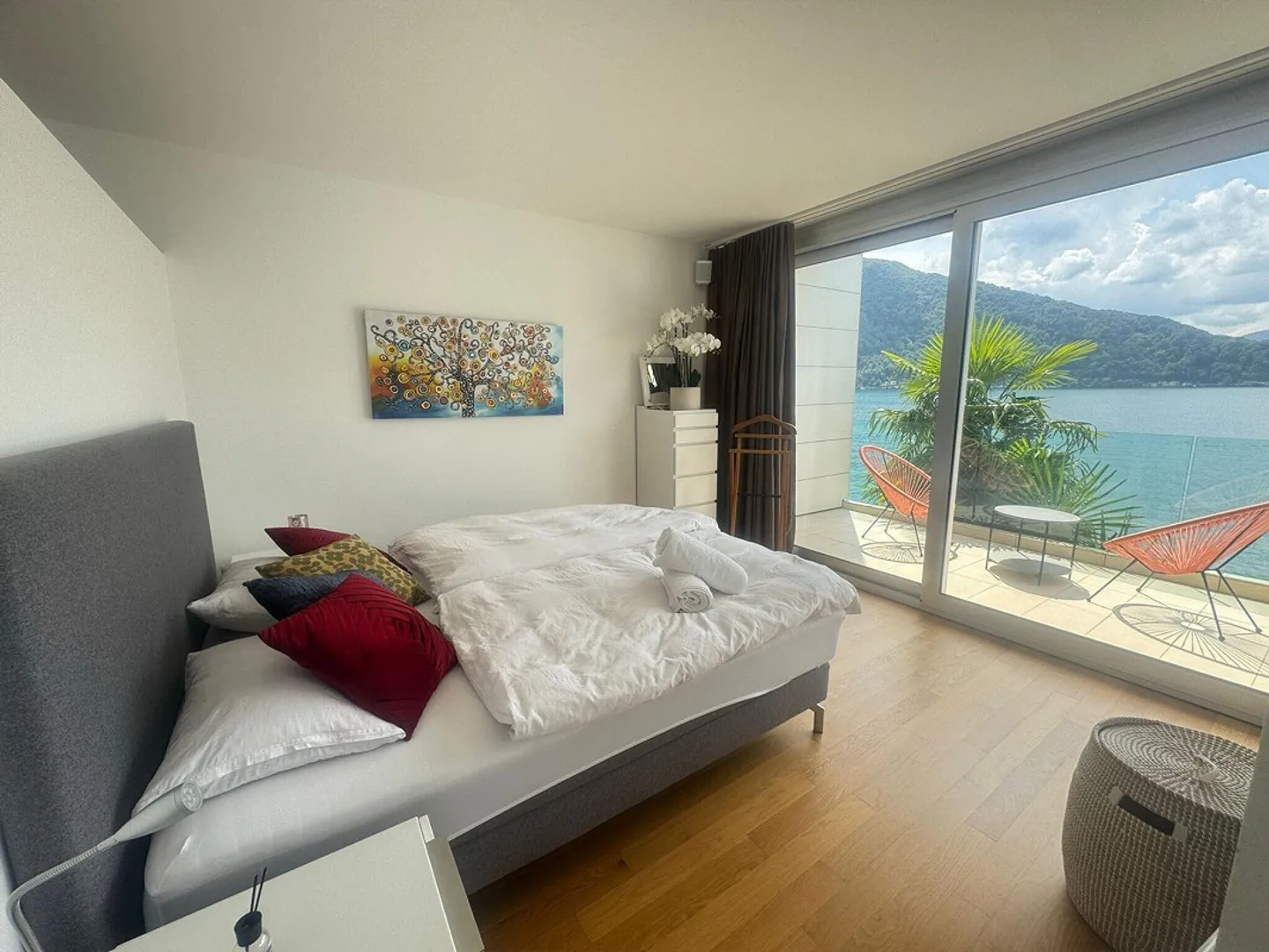 Exklusives Seeblick-Villa 4.5 mit Bootsliegeplatz in Maroggia - Foto 4 von 13