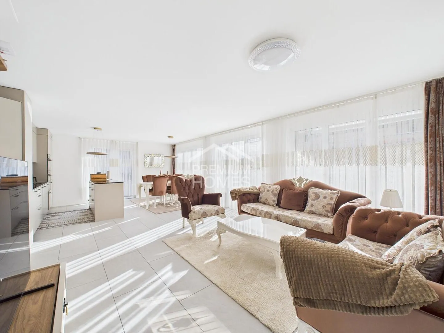 Carré, Pratique, Bon ! - Appartement de jardin au centre du village ! - Photo 4 sur 8