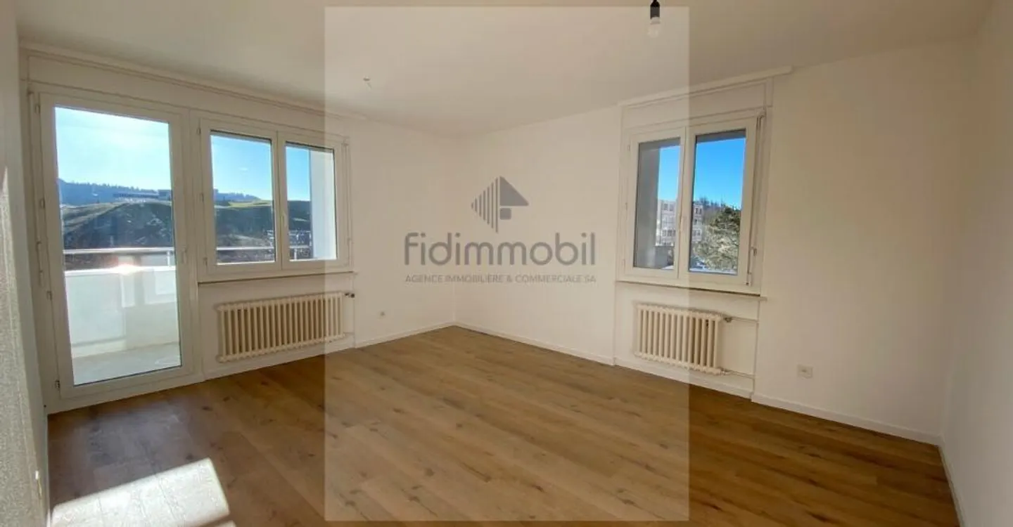 Angenehme 3,5 Zimmer, Primevères 2, Le Locle - Foto 3 von 7