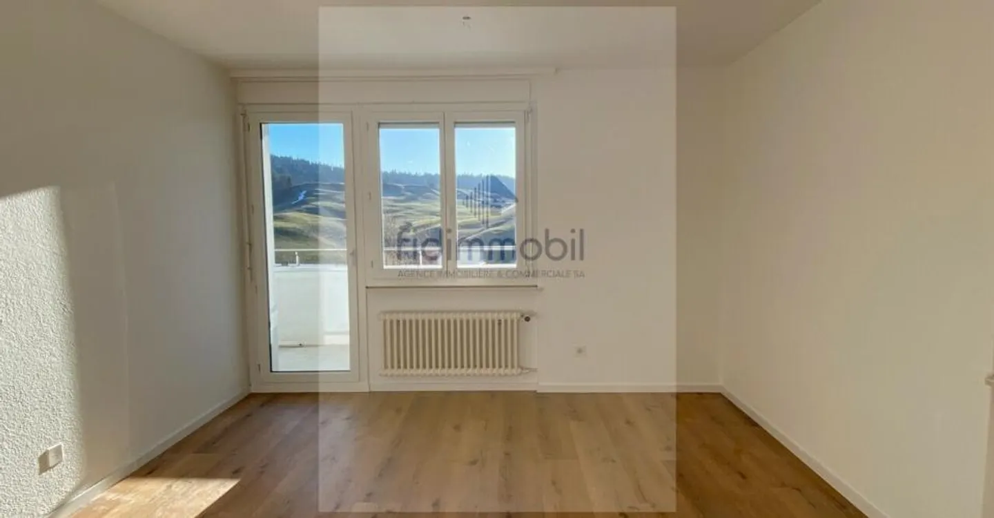 Angenehme 3,5 Zimmer, Primevères 2, Le Locle - Foto 2 von 7