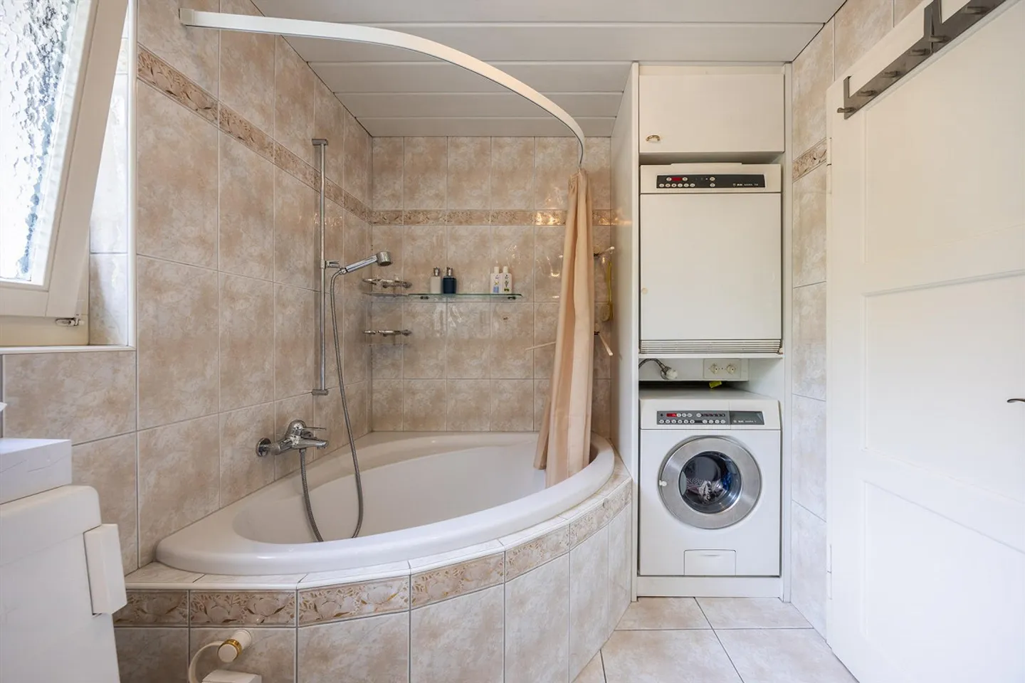 Living and Working Under One Roof – Your New Home in Balgach! - Photo 8 of 13