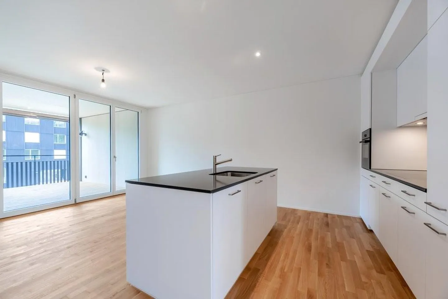 Au milieu du verger - dans un environnement merveilleusement vert - Photo 3 sur 11