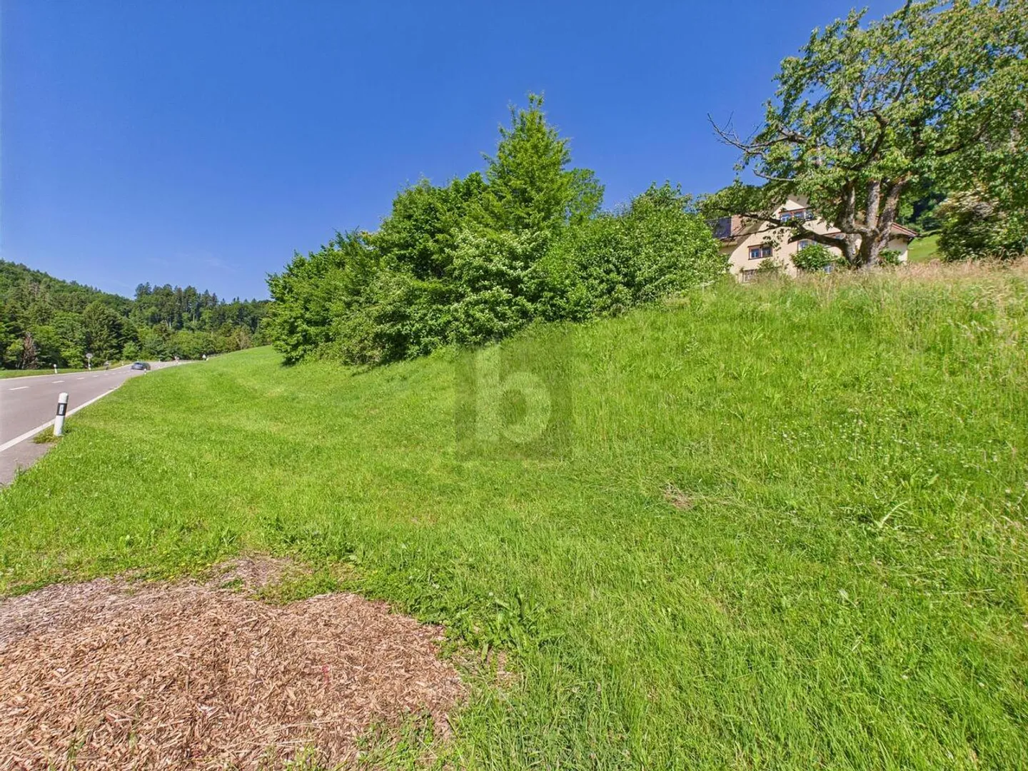 OPPORTUNITÉ RARE DANS UN EMPLACEMENT DE CHOIX - Photo 1 sur 5