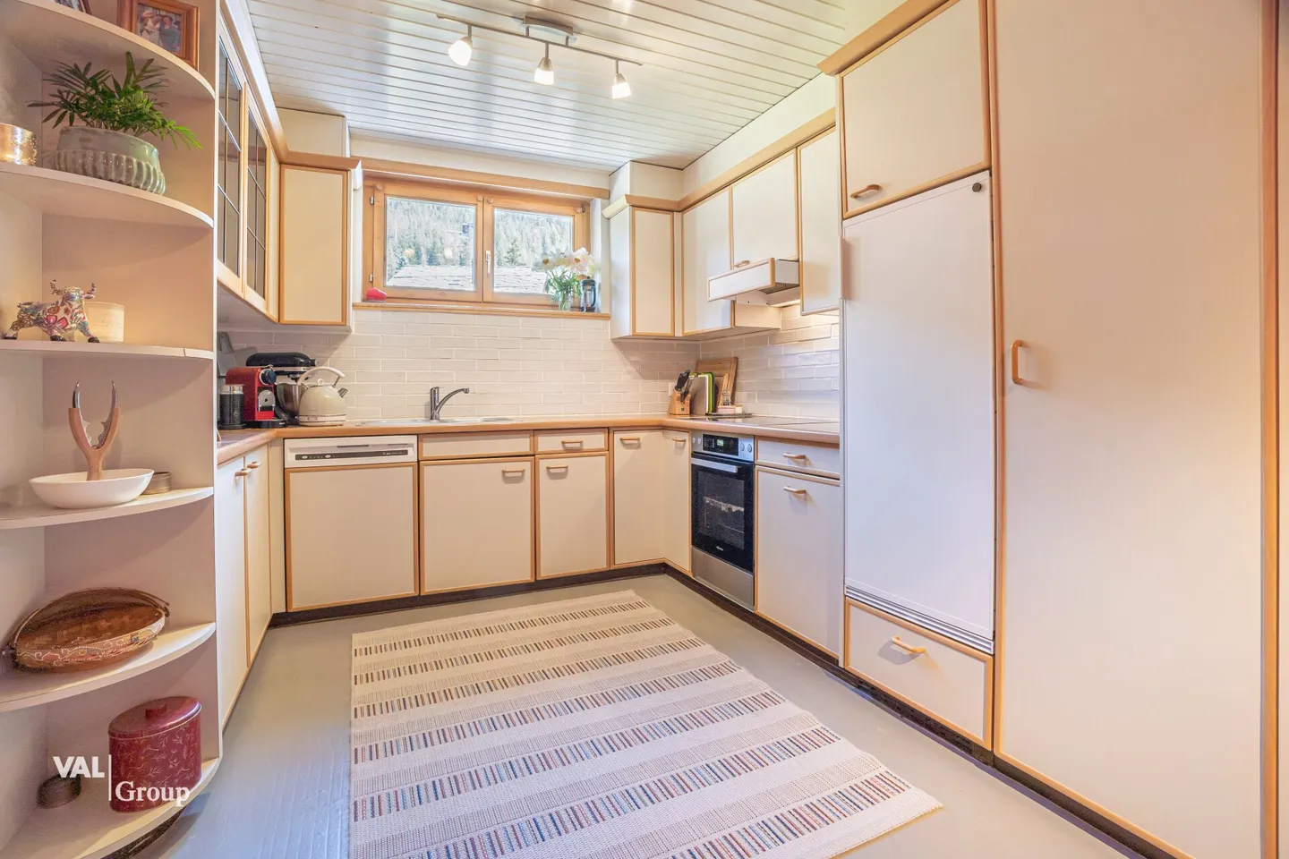 Charmante Chalet-Stil Wohnung - Foto 3 von 16