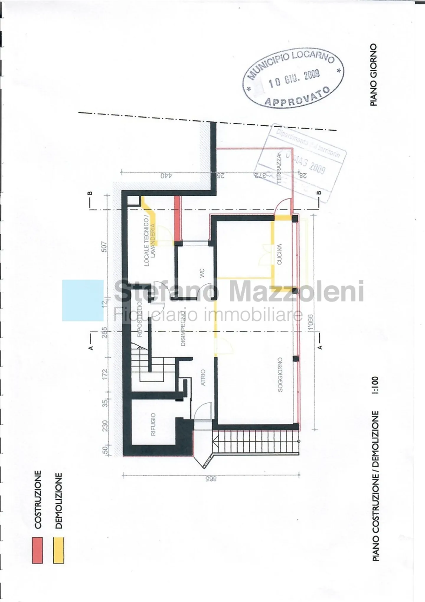 Elegante Villa con Vista Mozzafiato sul Lago Maggiore - Foto 1 di 3