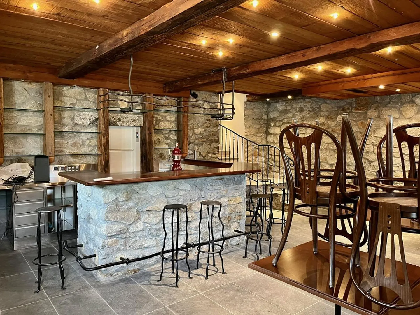 Restaurant Kreuz avec appartement du propriétaire - Photo 2 sur 6