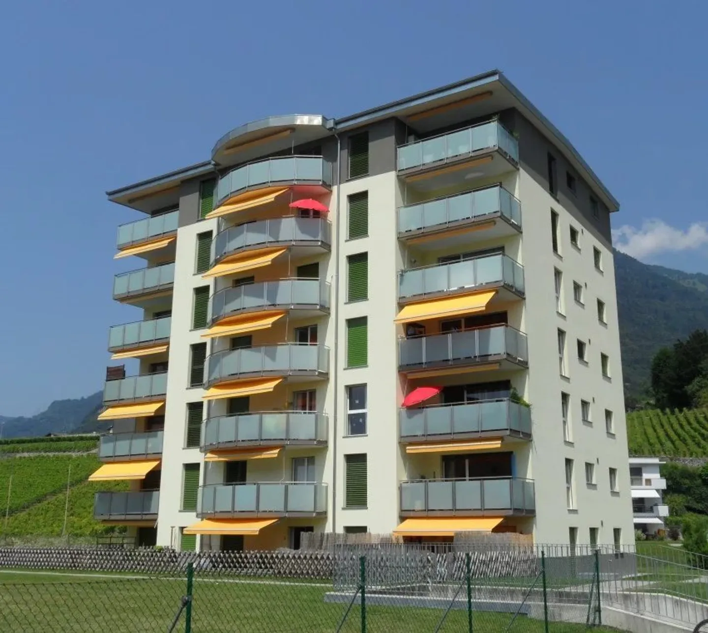 Appartement de 3 pièces au 3ème étage - Photo 1 sur 8