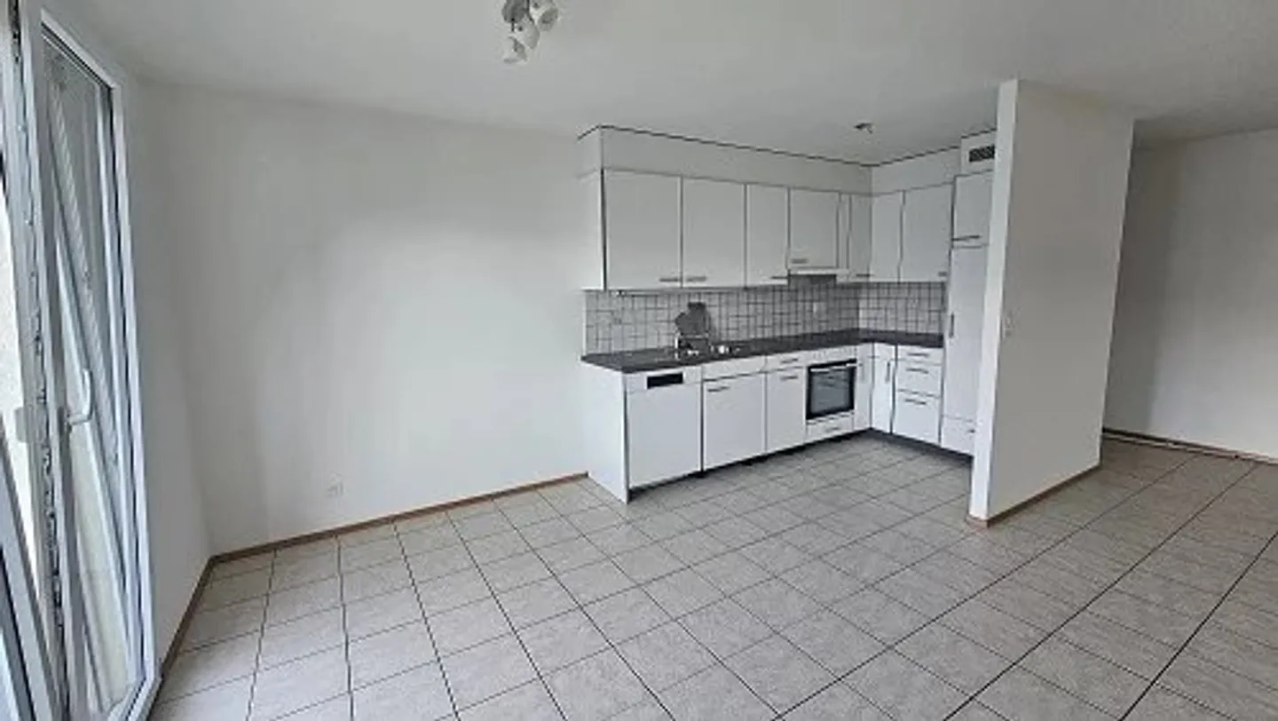 Appartement de 3 pièces au 3ème étage - Photo 3 sur 8